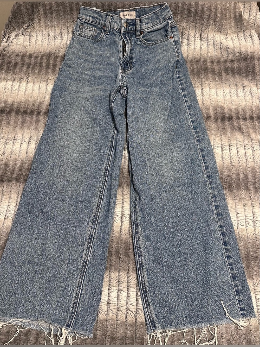 PACSun Nora Wide Leg Jeans 
Size 22 waist (XXS)